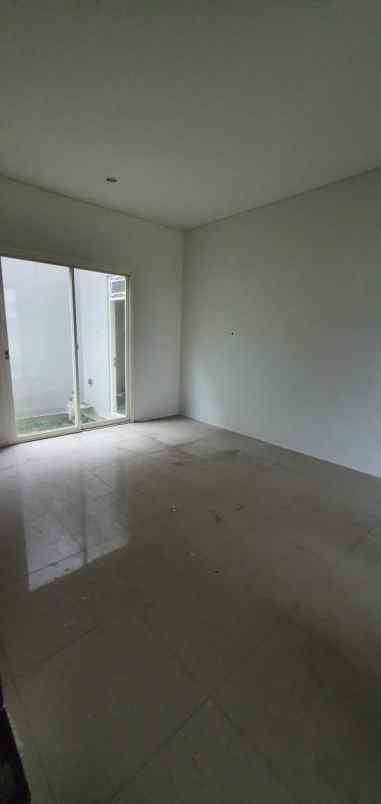 dijual rumah kedung baruk rungkut surabaya