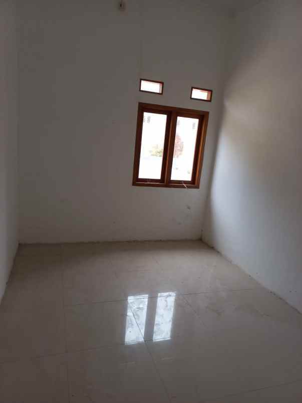 dijual rumah kel pondok petir kec