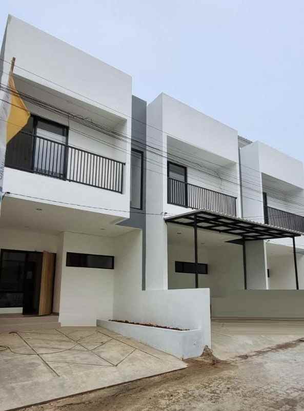 dijual rumah kelapa dua wetan ciracas