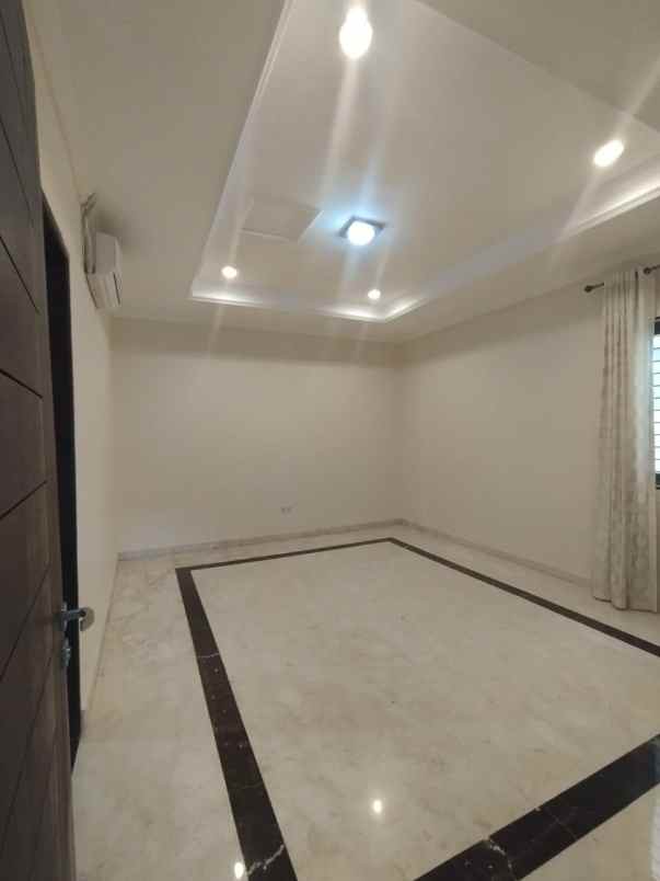 dijual rumah kelapa gading