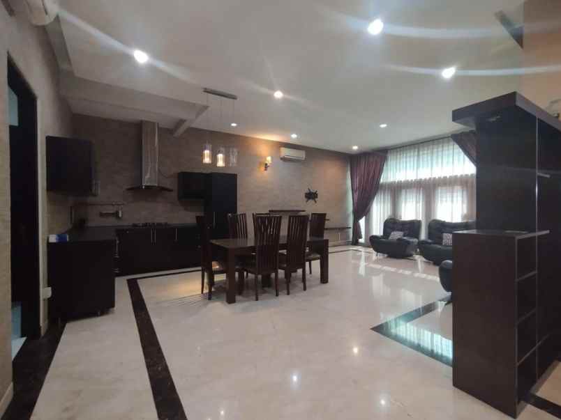 dijual rumah kelapa gading
