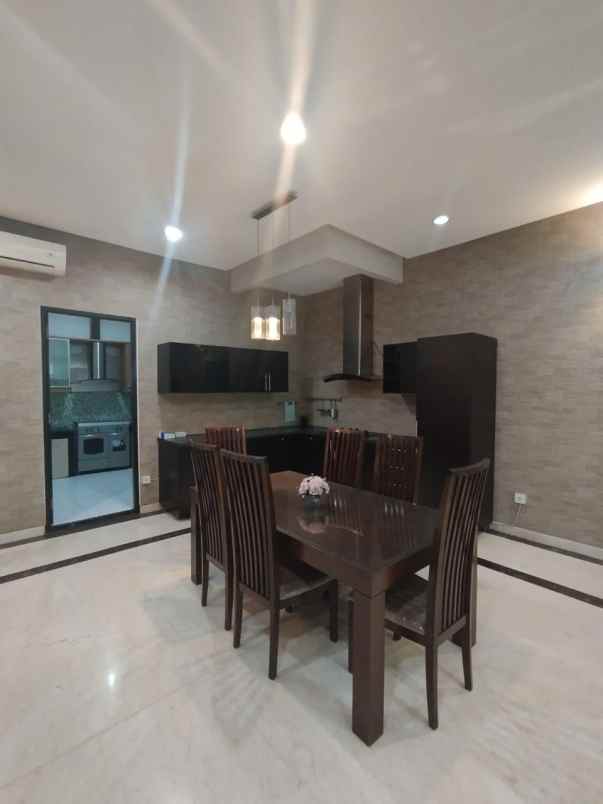 dijual rumah kelapa gading