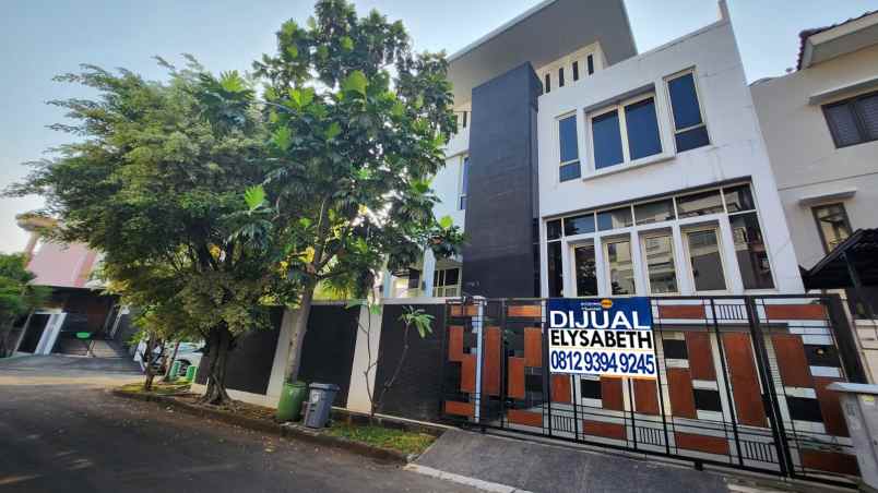 dijual rumah kelapa gading