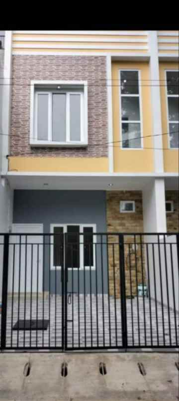 dijual rumah kelapa gading