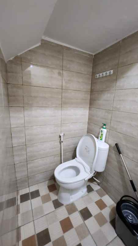 dijual rumah kelapa lilin kelapa gading