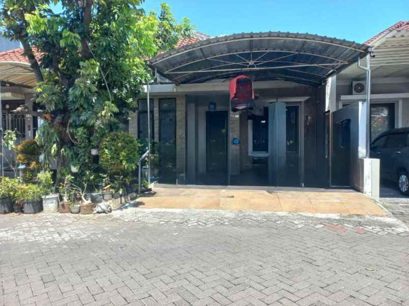 dijual rumah ketintang
