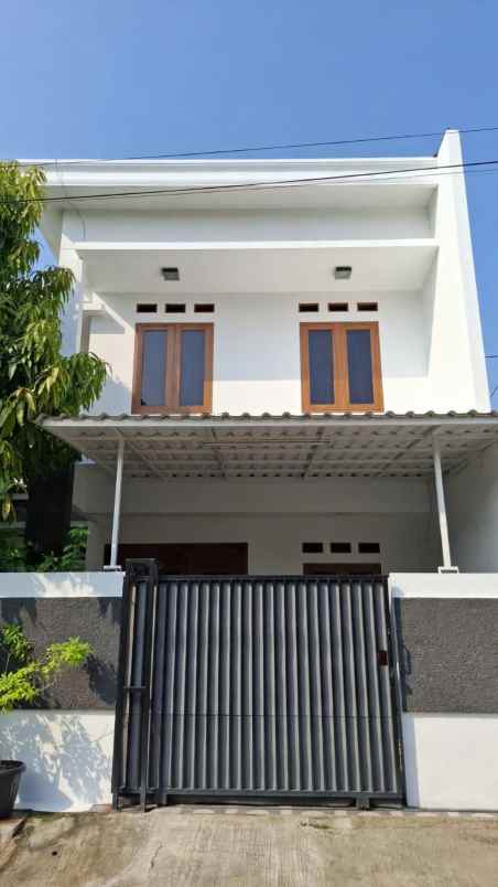 dijual rumah kompl batan legoso raya