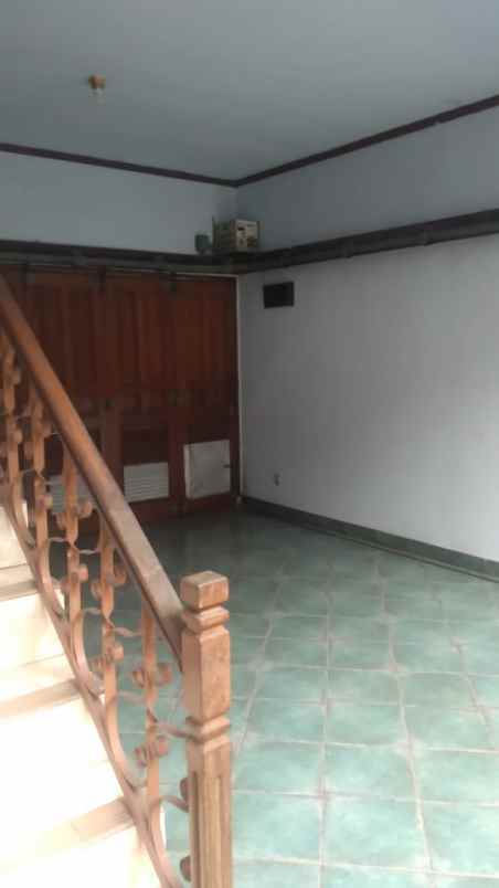 dijual rumah komplek abadi