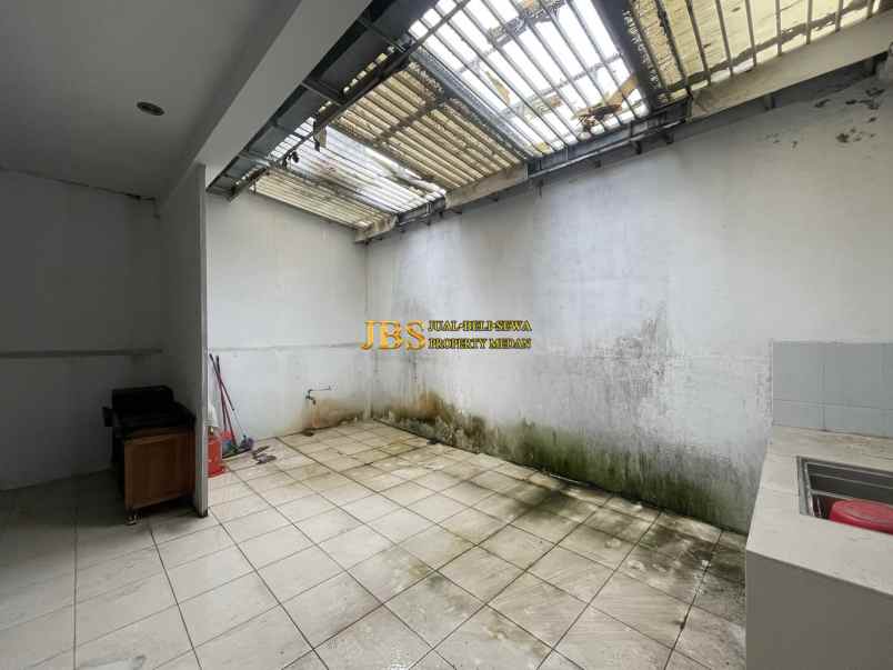 dijual rumah komplek atria residence