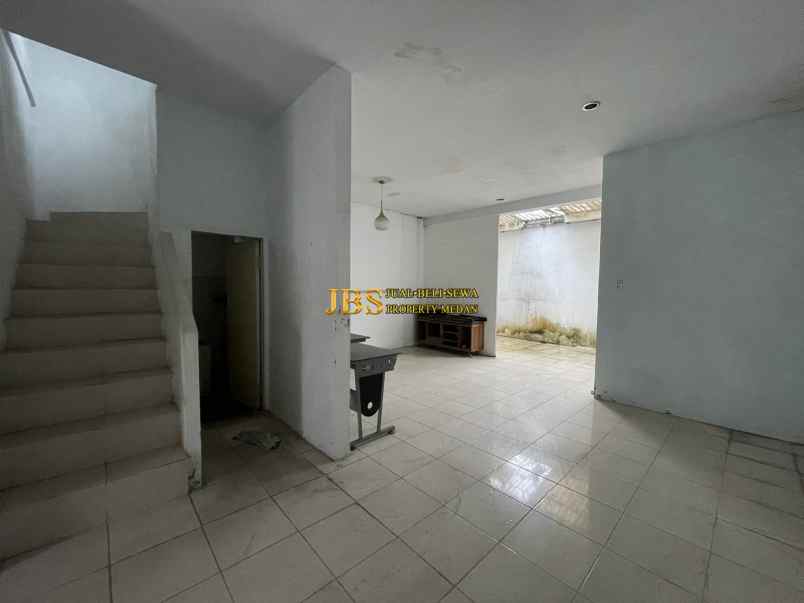 dijual rumah komplek atria residence