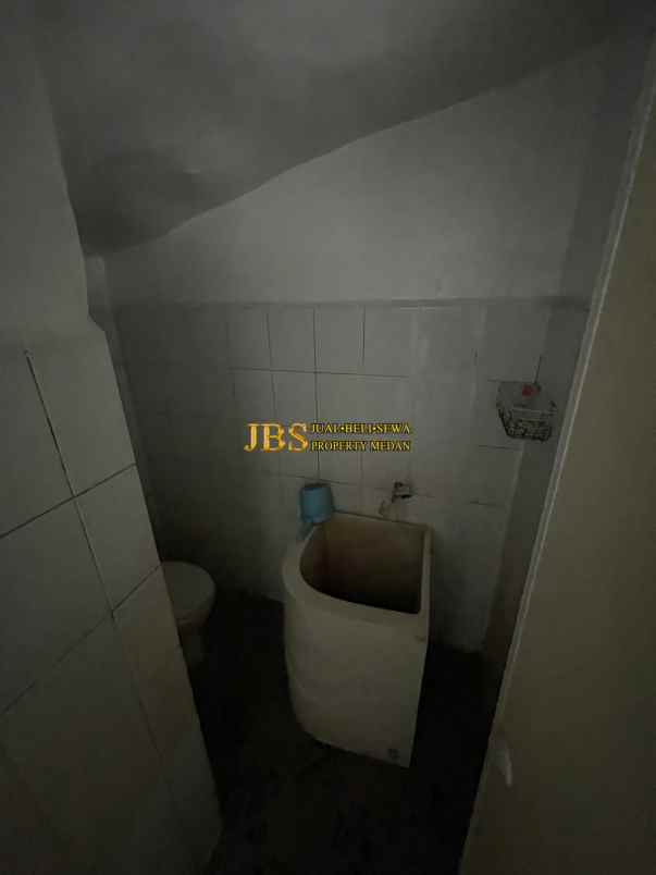 dijual rumah komplek atria residence