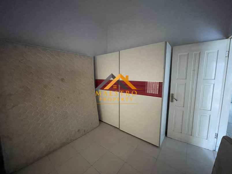 dijual rumah komplek atria residence