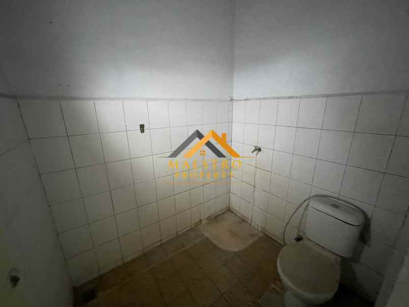 dijual rumah komplek atria residence