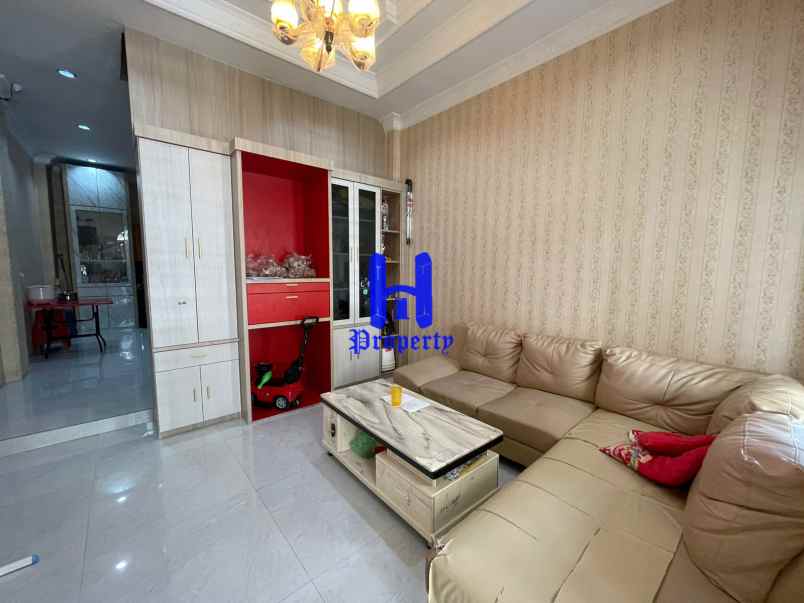 dijual rumah komplek cemara asri jalan