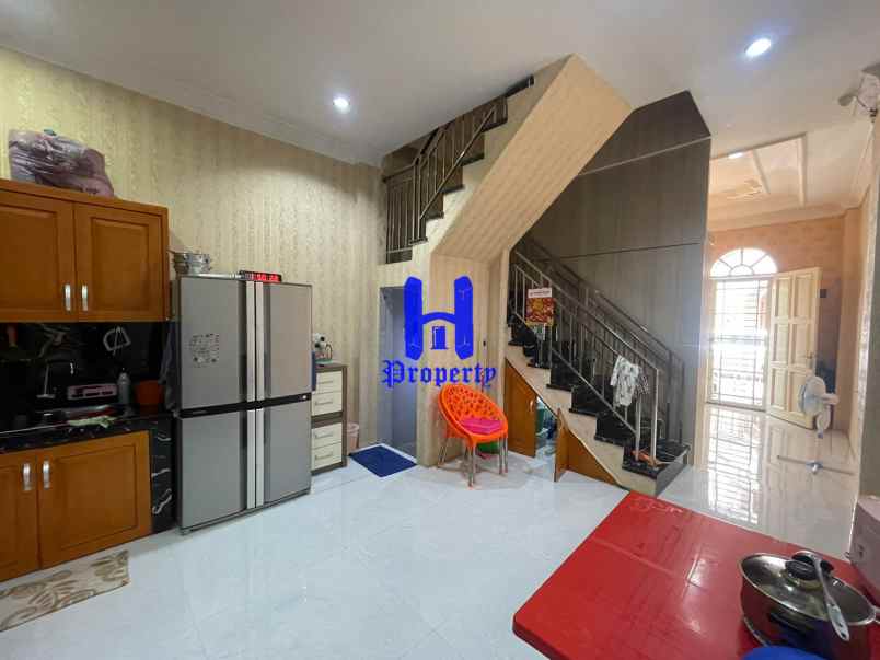 dijual rumah komplek cemara asri jalan