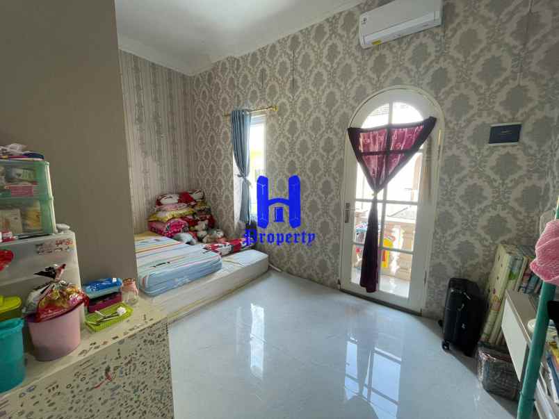 dijual rumah komplek cemara asri jalan