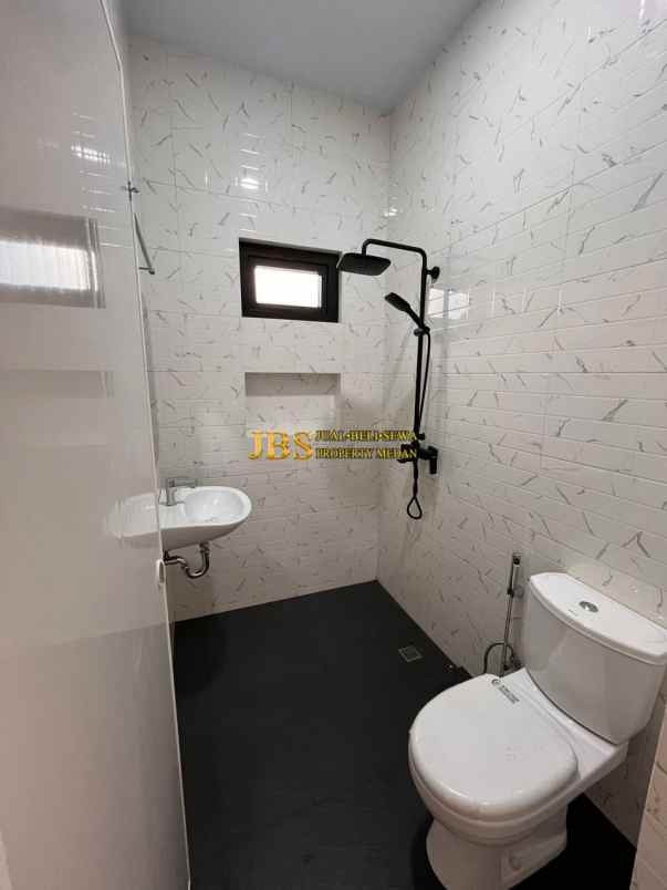 dijual rumah komplek cemara harmoni