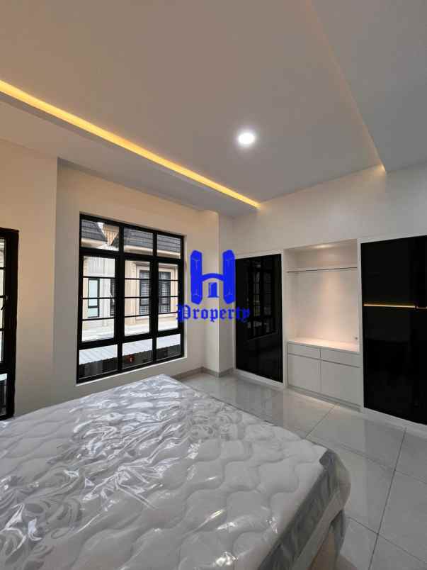 dijual rumah komplek cemara harmoni