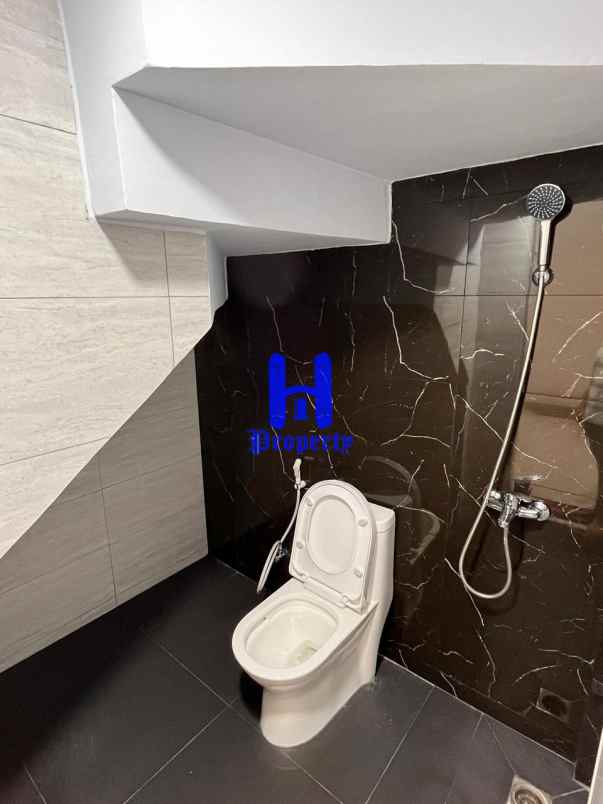 dijual rumah komplek cemara harmoni