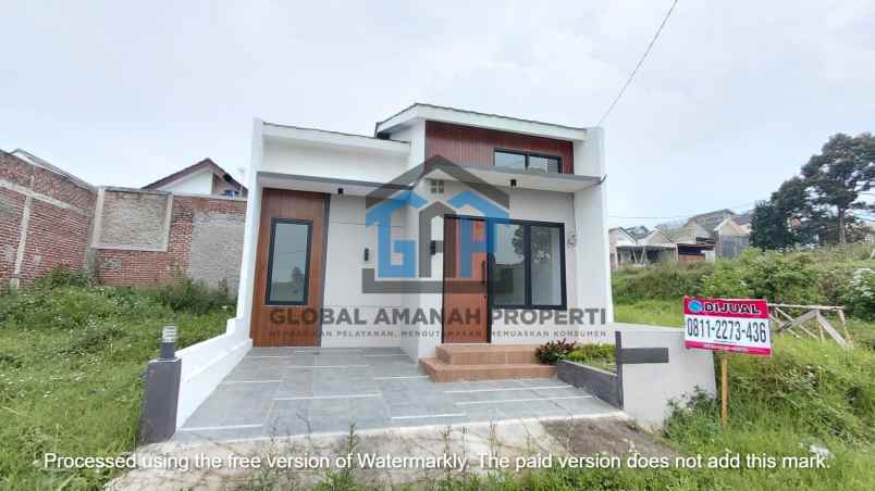 dijual rumah komplek cihanjuang