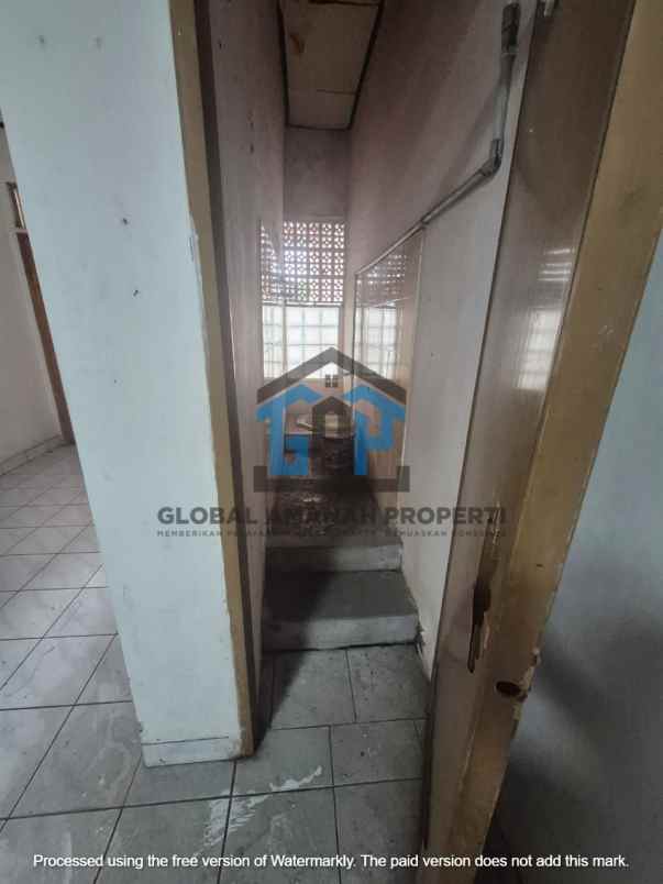 dijual rumah komplek cipageran