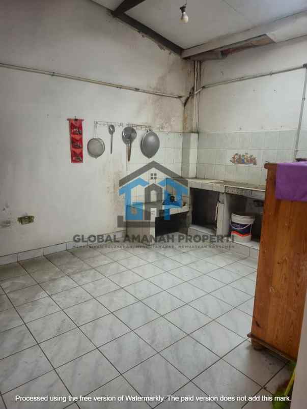 dijual rumah komplek cipageran