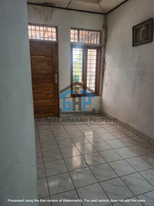 dijual rumah komplek cipageran