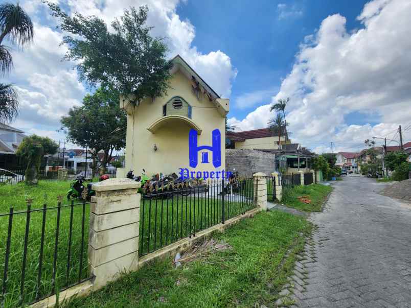 dijual rumah komplek citra wisata