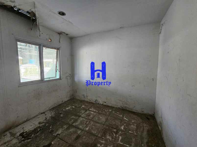dijual rumah komplek greenland
