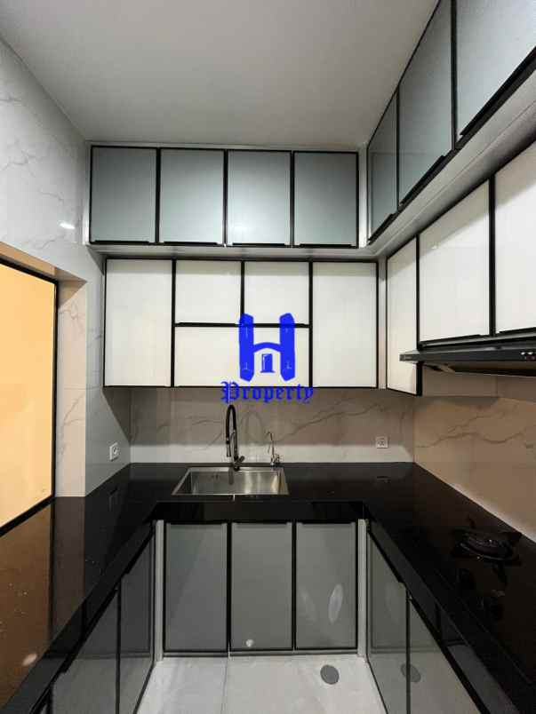 dijual rumah komplek jewel park jalan