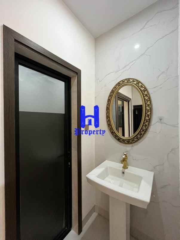 dijual rumah komplek jewel park jalan