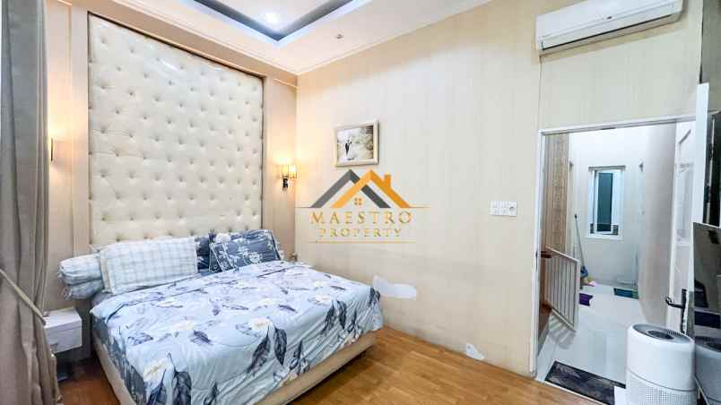 dijual rumah komplek krakatau palace 1