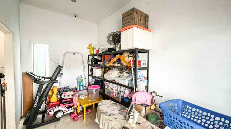 dijual rumah komplek krakatau palace 1