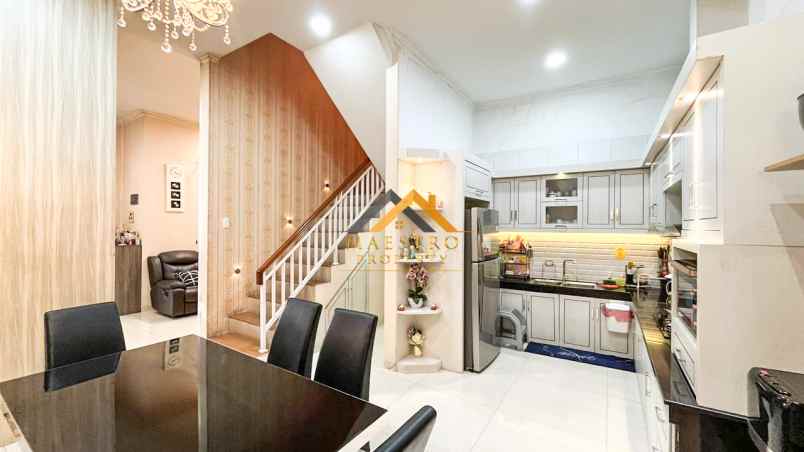 dijual rumah komplek krakatau palace 1