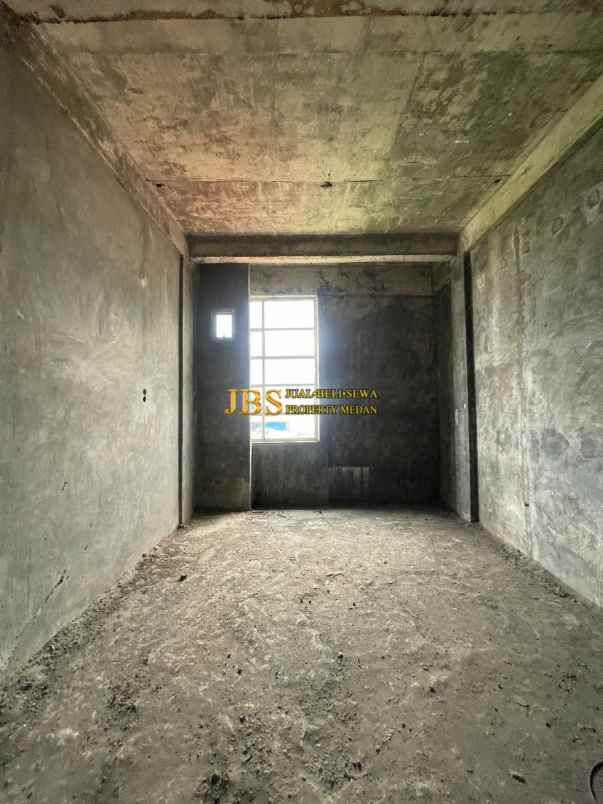 dijual rumah komplek krakatau platinum