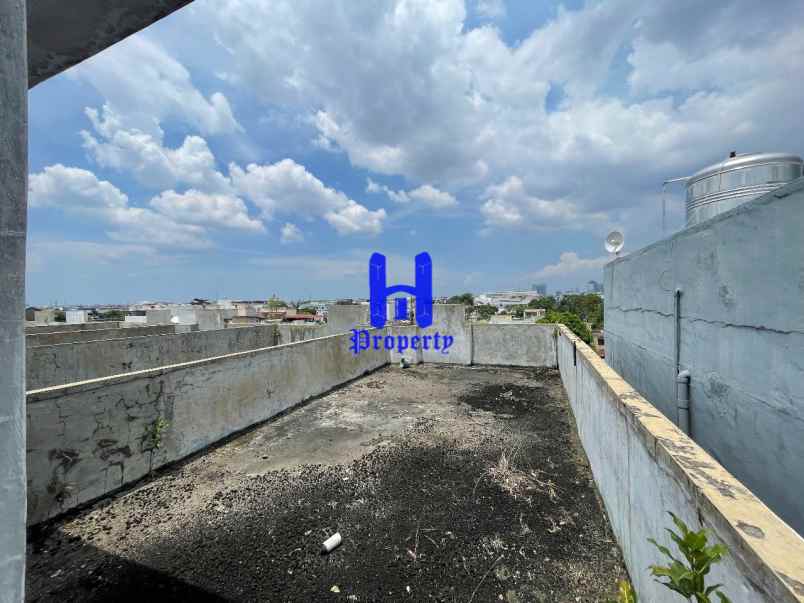dijual rumah komplek krakatau platinum