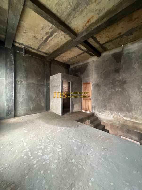 dijual rumah komplek mentari somerset