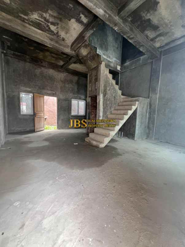 dijual rumah komplek mentari somerset