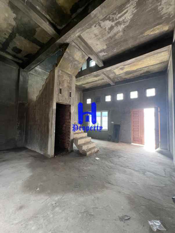 dijual rumah komplek mentari somerset