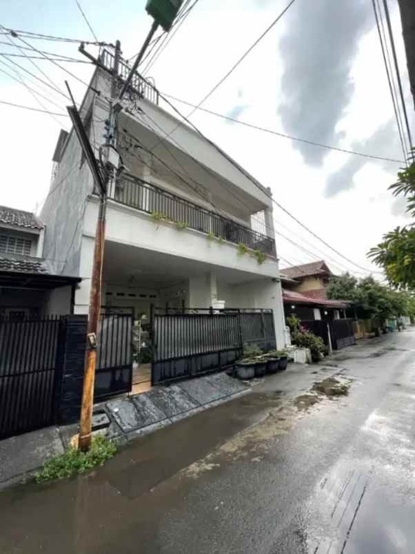 dijual rumah komplek pondok bambu duren