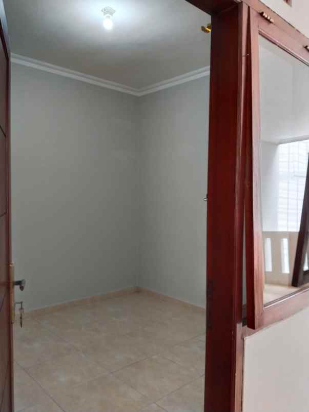 dijual rumah komplek pondok bambu duren