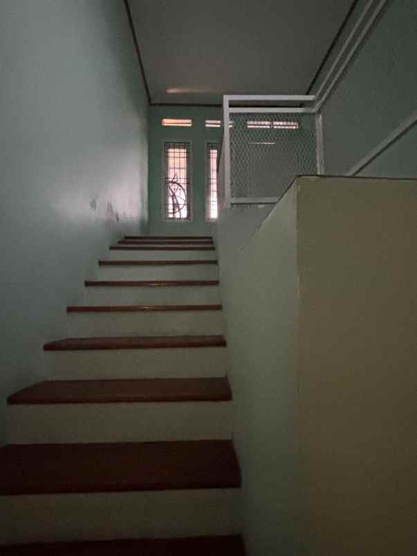 dijual rumah komplek sanggar hurip