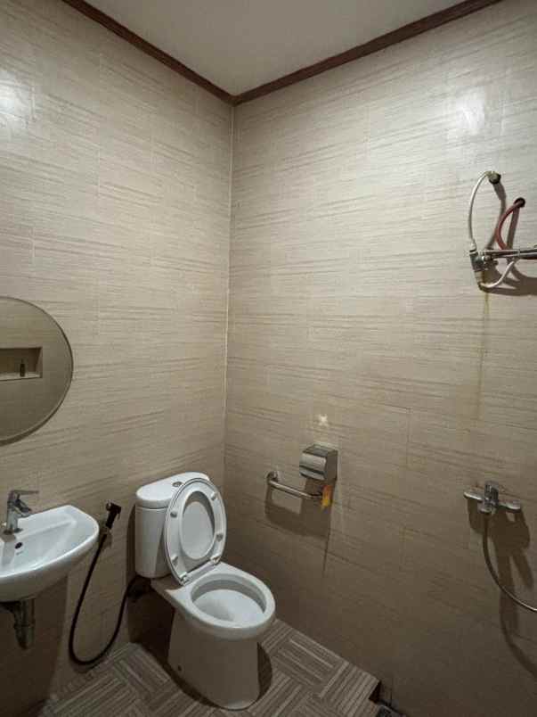 dijual rumah komplek sanggar hurip