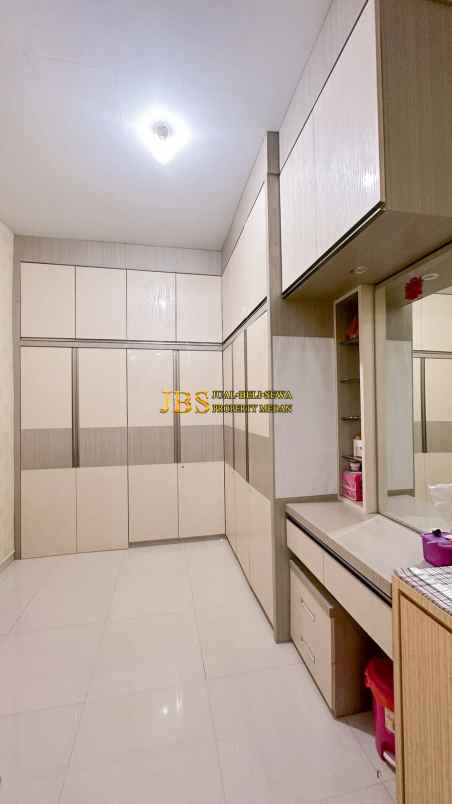 dijual rumah komplek sunggal center