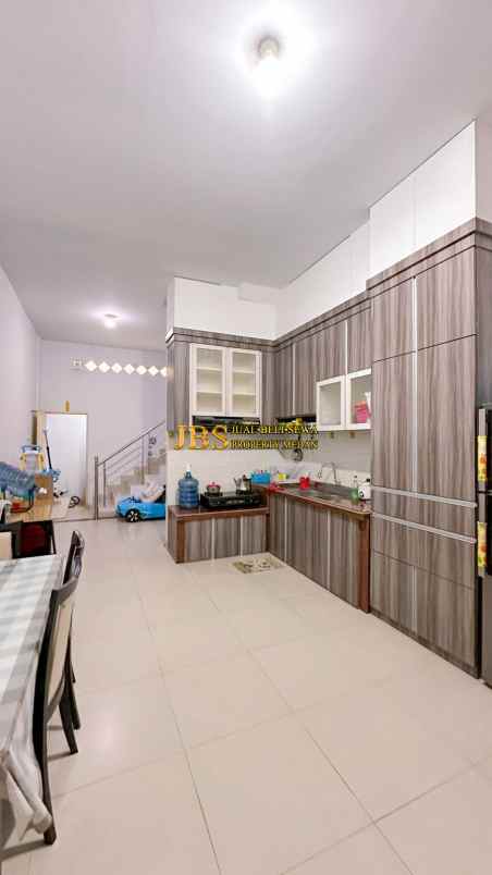 dijual rumah komplek sunggal center