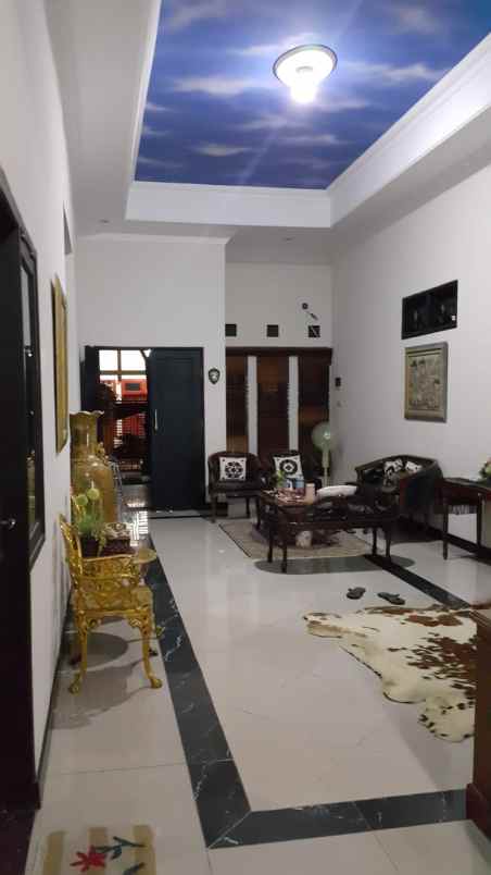 dijual rumah kost di kendangsari