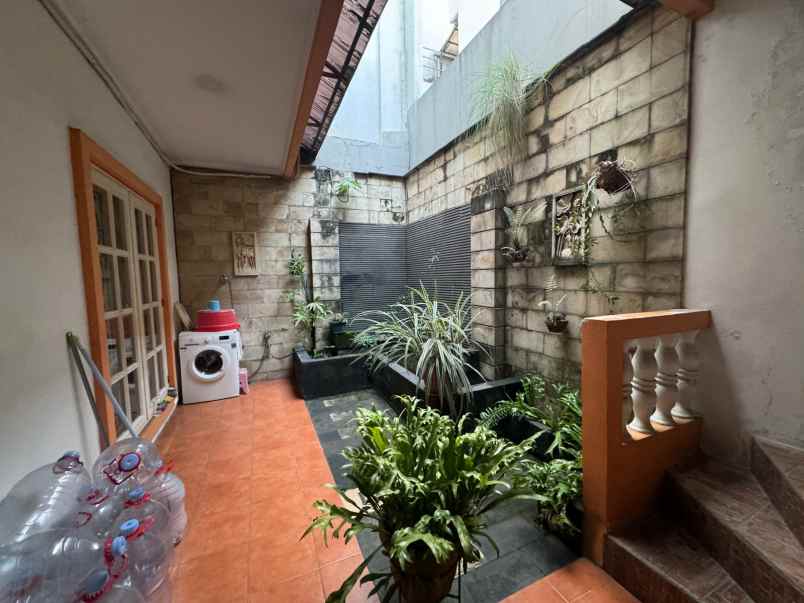 dijual rumah kota wisata