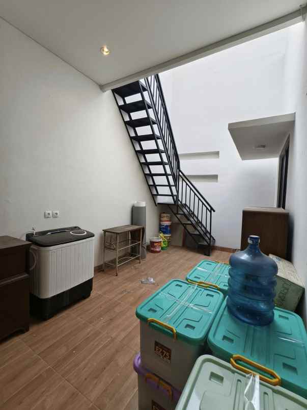 dijual rumah kota wisata cibubur