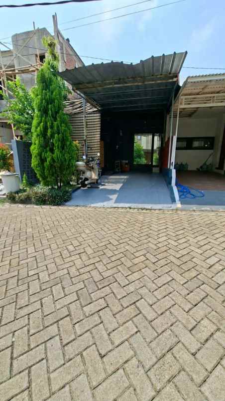 dijual rumah krukut raya gandul