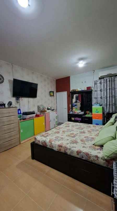 dijual rumah krukut raya gandul